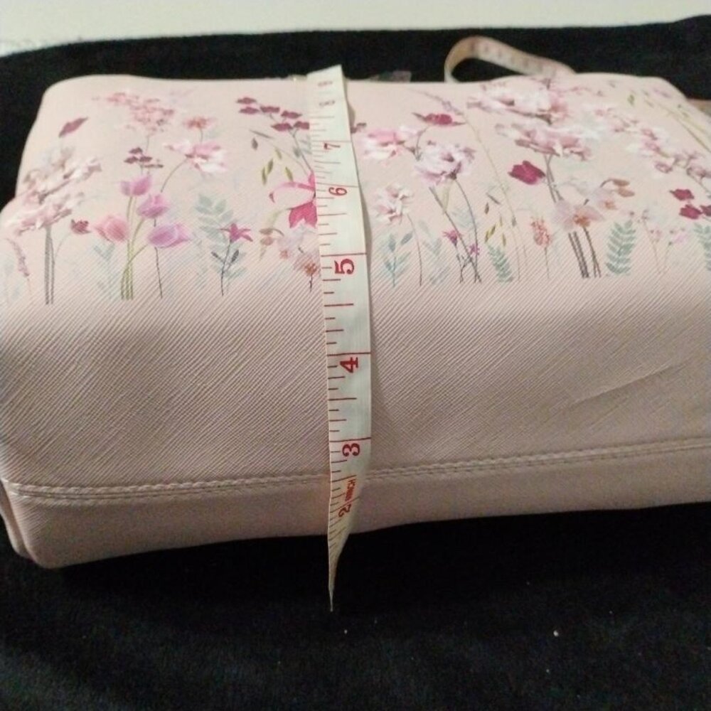 Vince Camuto Pink Floral Women's Cosmetic Pouch Bag NWT - Picture 8 of 9